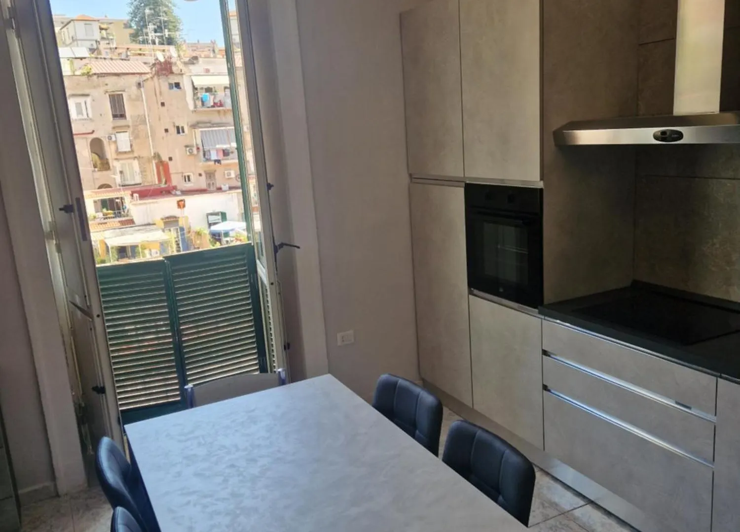 Casa Vacanza San Gennaro Apartment Naples